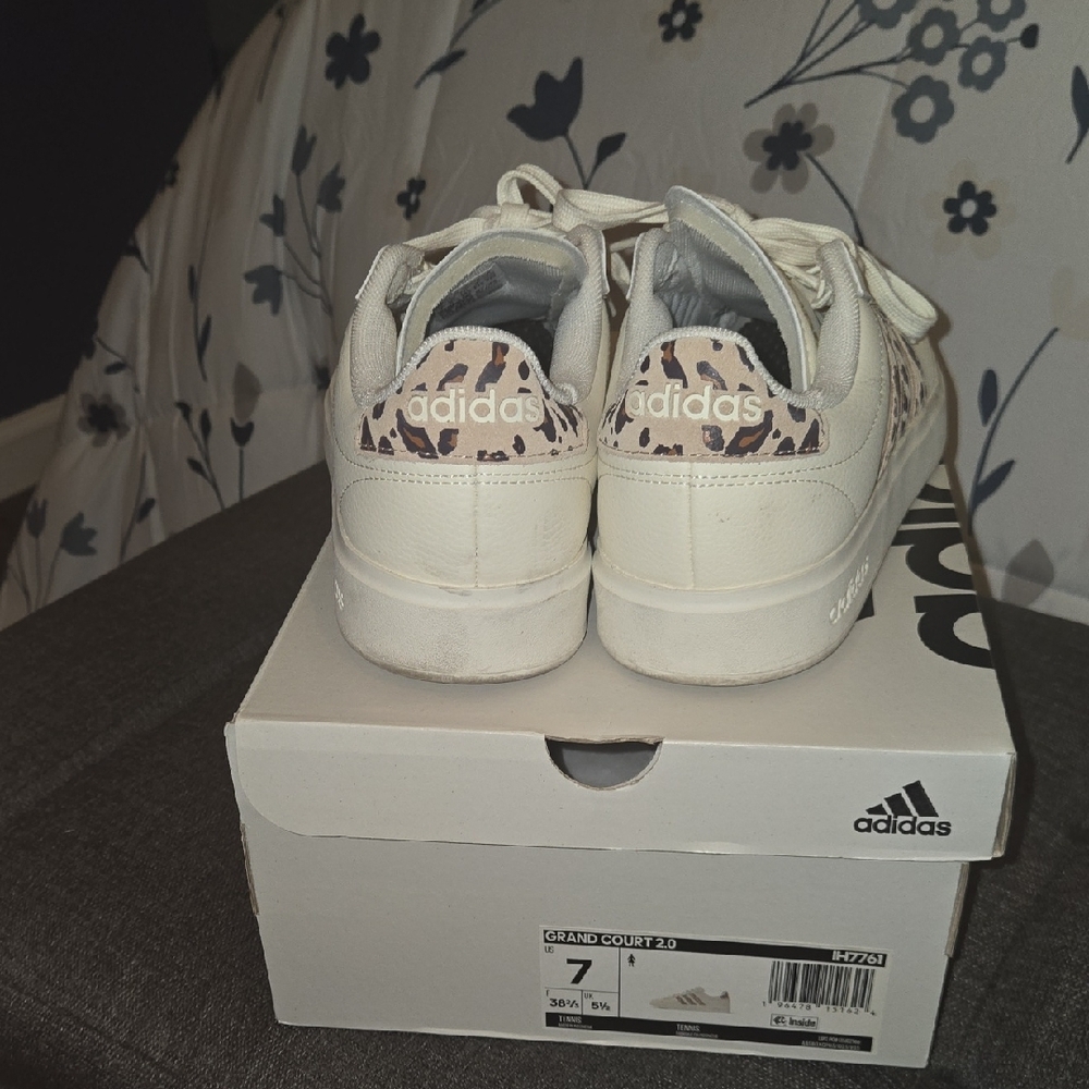 Adidas Off-White Sneakers with Animal Print Accents - Picture 4 of 9